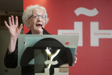 Ida Vitale im Instituto Cervantes in Madrid