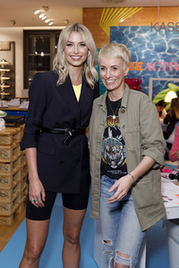 Pop-up Shop Opening 'Be Active' in Köln