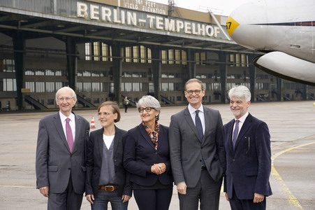 Pressekonferenz 'Fest der Luftbrücke' in Berlin