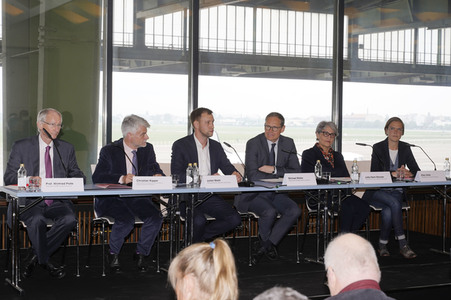 Pressekonferenz 'Fest der Luftbrücke' in Berlin