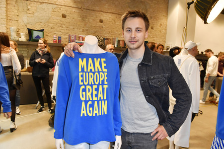 Kick-off Europa-Aktion #MEGA von Place To B in Berlin