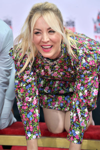 Handprints Ceremony mit dem 'The Big Bang Theory' Cast in Los Angeles