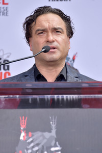 Handprints Ceremony mit dem 'The Big Bang Theory' Cast in Los Angeles