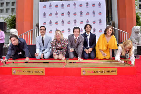 Handprints Ceremony mit dem 'The Big Bang Theory' Cast in Los Angeles
