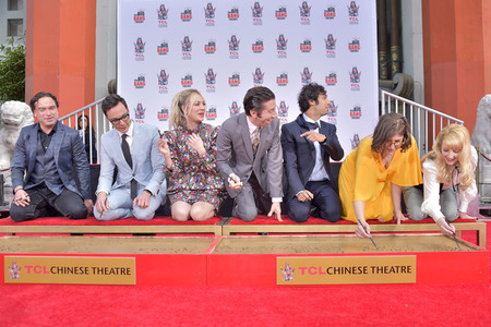 Handprints Ceremony mit dem 'The Big Bang Theory' Cast in Los Angeles