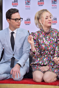 Handprints Ceremony mit dem 'The Big Bang Theory' Cast in Los Angeles