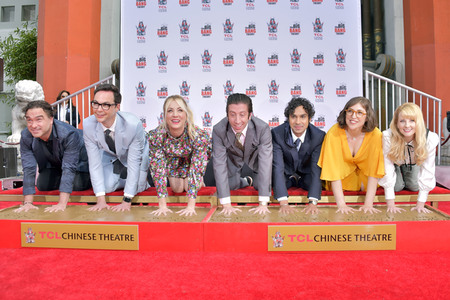 Handprints Ceremony mit dem 'The Big Bang Theory' Cast in Los Angeles