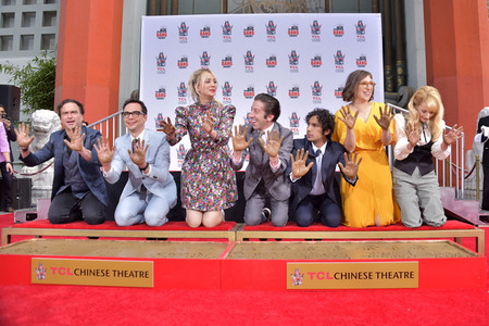 Handprints Ceremony mit dem 'The Big Bang Theory' Cast in Los Angeles