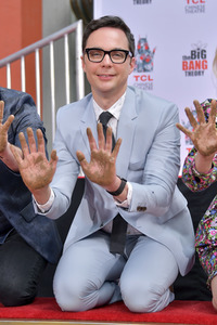 Handprints Ceremony mit dem 'The Big Bang Theory' Cast in Los Angeles