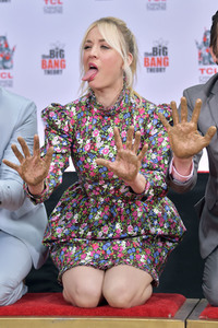 Handprints Ceremony mit dem 'The Big Bang Theory' Cast in Los Angeles