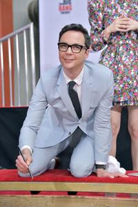 Handprints Ceremony mit dem 'The Big Bang Theory' Cast in Los Angeles