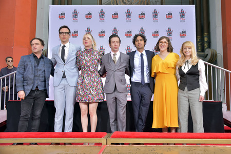 Handprints Ceremony mit dem 'The Big Bang Theory' Cast in Los Angeles