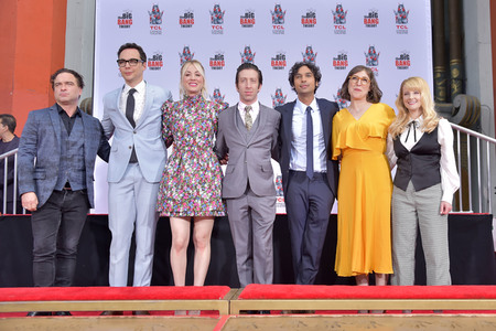 Handprints Ceremony mit dem 'The Big Bang Theory' Cast in Los Angeles