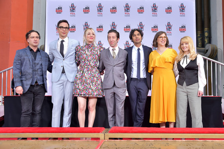 Handprints Ceremony mit dem 'The Big Bang Theory' Cast in Los Angeles