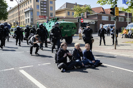 AfD Demo und Gegendemo in Erfurt