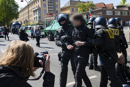 AfD Demo und Gegendemo in Erfurt