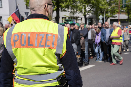 AfD Demo und Gegendemo in Erfurt