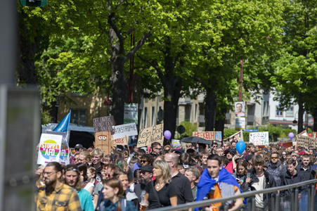AfD Demo und Gegendemo in Erfurt
