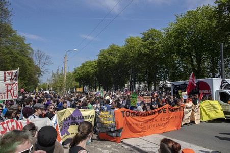 AfD Demo und Gegendemo in Erfurt