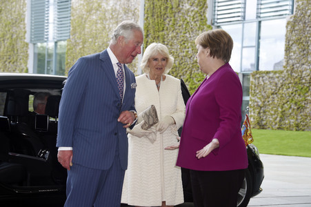 Prinz Charles und Camilla im Bundeskanzleramt in Berlin