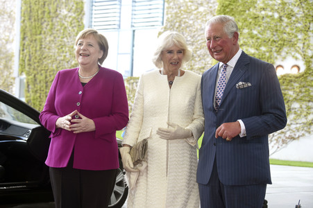 Prinz Charles und Camilla im Bundeskanzleramt in Berlin