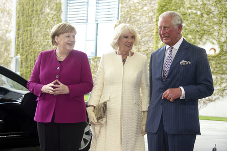 Prinz Charles und Camilla im Bundeskanzleramt in Berlin