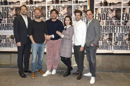 Filmpremiere 'Das Ende der Wahrheit' in München