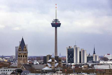 Symbolfoto Fernsehturm