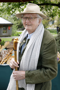 Prinz Charles und Herzogin Camilla besuchen einen Bio-Bauernhof in Glonn