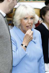Prinz Charles und Herzogin Camilla besuchen einen Bio-Bauernhof in Glonn