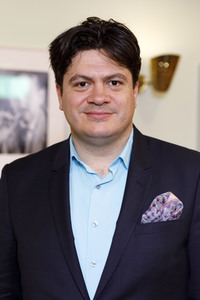 Fototermin mit Cristian Macelaru in Köln