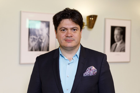 Fototermin mit Cristian Macelaru in Köln