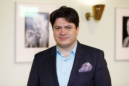 Fototermin mit Cristian Macelaru in Köln