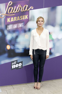 Talkshow Präsentation 'Laura Karasek - Zart am Limit' in Hamburg