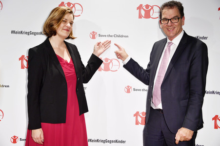 Festakt 100 Jahre Save the Children in Berlin