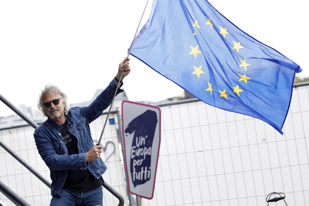 Demonstration 'Ein Europa für alle - Deine Stimme gegen den Nationalismus' in Köln
