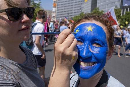 Demonstration 'Ein Europa für alle - Deine Stimme gegen den Nationalismus' in Berlin