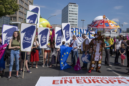 Demonstration 'Ein Europa für alle - Deine Stimme gegen den Nationalismus' in Berlin