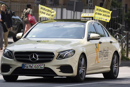 Taxi-Demo in Frankfurt