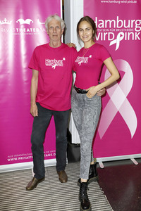 Aktion 'Hamburg wird Pink' in Hamburg