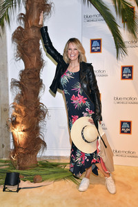 Fashion Show der Damen Beachwear Kollektion 2019 von ALDI Süd in München