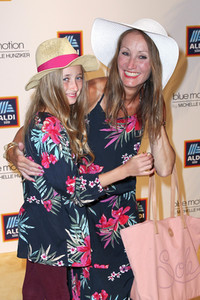 Fashion Show der Damen Beachwear Kollektion 2019 von ALDI Süd in München