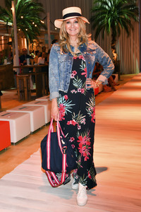 Fashion Show der Damen Beachwear Kollektion 2019 von ALDI Süd in München