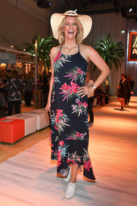 Fashion Show der Damen Beachwear Kollektion 2019 von ALDI Süd in München