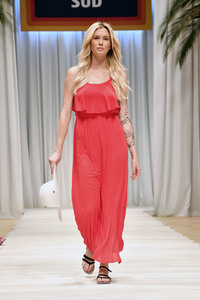 Fashion Show der Damen Beachwear Kollektion 2019 von ALDI Süd in München