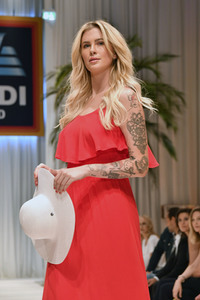 Fashion Show der Damen Beachwear Kollektion 2019 von ALDI Süd in München