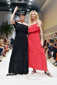 Fashion Show der Damen Beachwear Kollektion 2019 von ALDI Süd in München