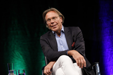 Robert Habeck und Harald Welzer auf der phil.cologne 2019 in Köln