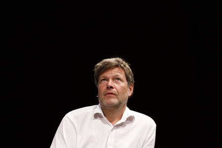 Robert Habeck und Harald Welzer auf der phil.cologne 2019 in Köln