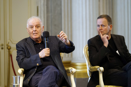 Pressekonferenz zur Zukunft der Staatsoper Unter den Linden in Berlin